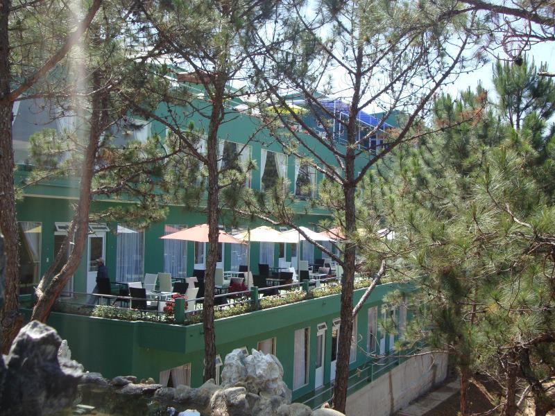 荣河酒店 大叻 外观 照片